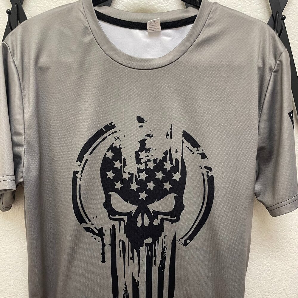 Dion Wear Graphic T-shirt, grey, short sleeve, men's size medium